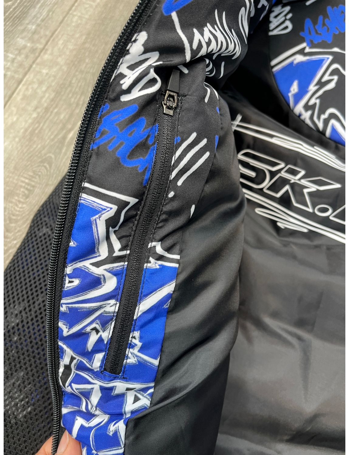 Doudoune SKR graffiti Noir Bleu